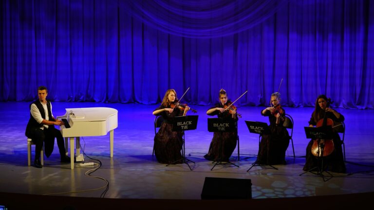 У Київському Палаці дітей та юнацтва пройшов благодійний концерт «Музика, що зцілює»