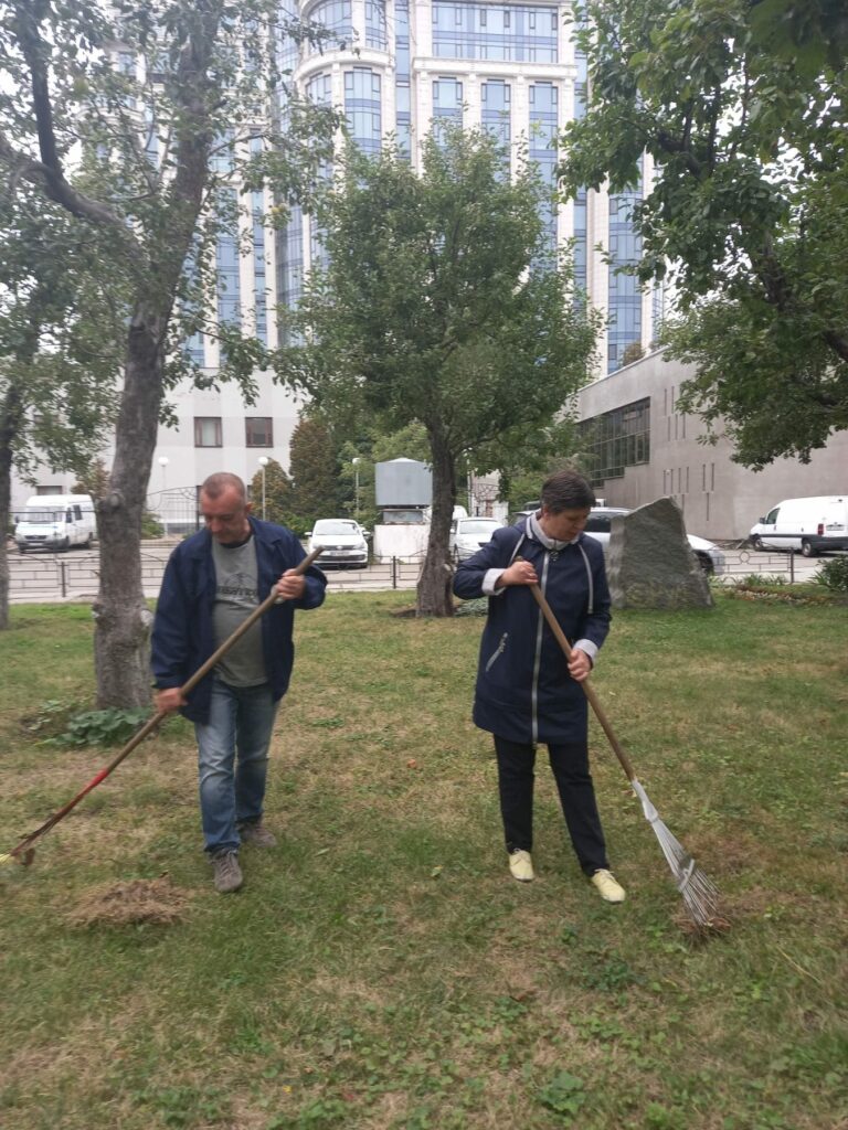 Сьогодні  Київський Палац приєднався до Всесвітнього дня прибирання  «World Cleanup Day»