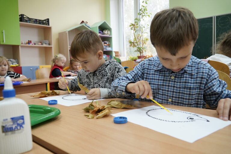 Наші Джерельчата дуже зайняті: вони граються та  навчаються