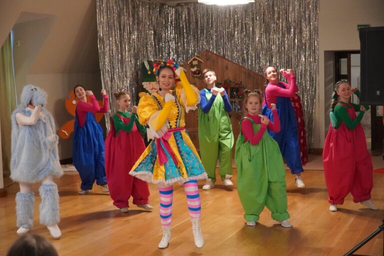 Феєричне казкове дійство дітям Бородянської громади