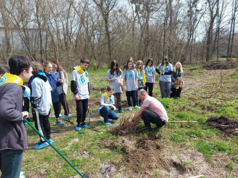 За доброю українською традицією прихід весни – час великої спільної толоки