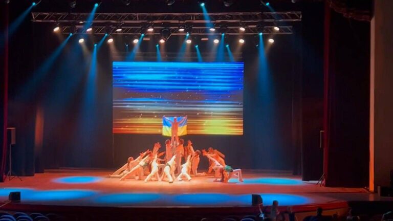 “Фламінго” Київського Палацу дітей та юнацтва здобули ГРАН-ПРІ на Всеукраїнському благодійному конкурсі хореографії «Озброєні танцем»