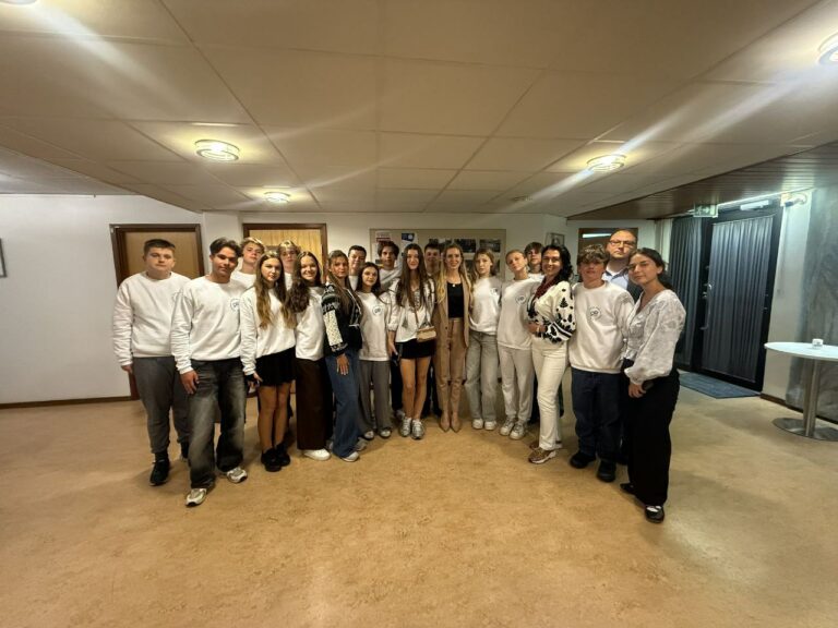 Юні дипломати Малої Дипломатичної Академії зустрілися з Послом України у Швеції Світланою Заліщук