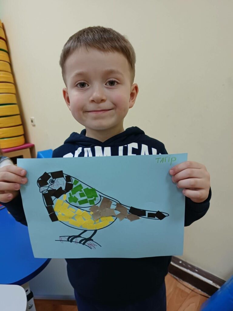 Свято творчості та пізнання: Джерельчата відзначили День синички та День оригамі