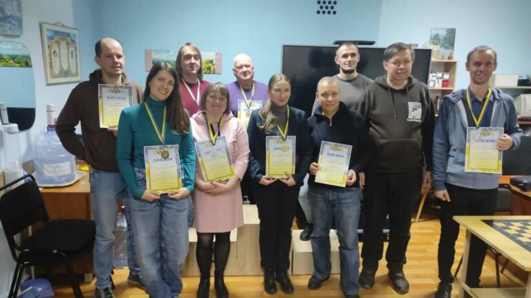 Шашки йдуть в народ — нові покоління гравців сідають за дошку!