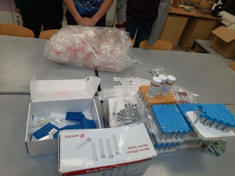 Підтримка, що надихає: фонд “Милосердя та здоров’я” допоміг біологічним лабораторіям КПДЮ