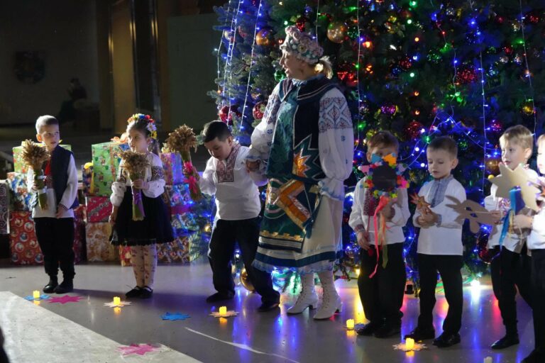 Святкове привітання для батьків із зимовими святами