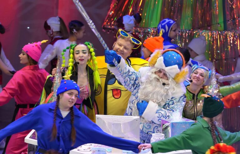 Там, де здійснюються мрії: герої ведуть дітей у різдвяну дивовижу