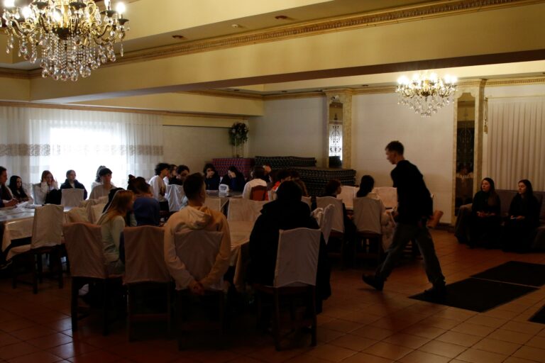 На навчальному виїзді учасники Офісу Юного Мера вдосконалювали проєкти та командну взаємодію