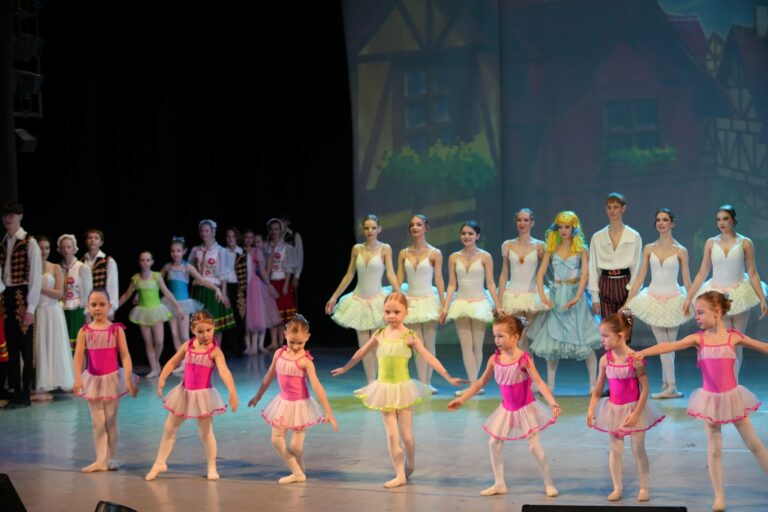 Балетна казка на сцені КПДЮ: «Коппелія» у виконанні вихованців Палацу
