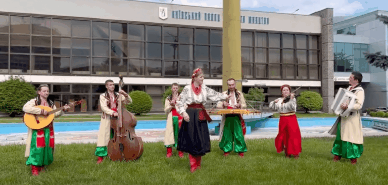 Легендарний твір «Рідна мати моя»