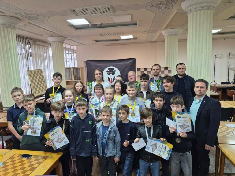 Спека на дошках: як вихованці КПДЮ виступили на Чемпіонаті Києва з міжнародних шашок!