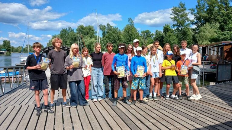 19-21 червня 2026 року на акваторії м. Дніпро відбувся перший Чемпіонат Української асоціації яхт класу RS Feva