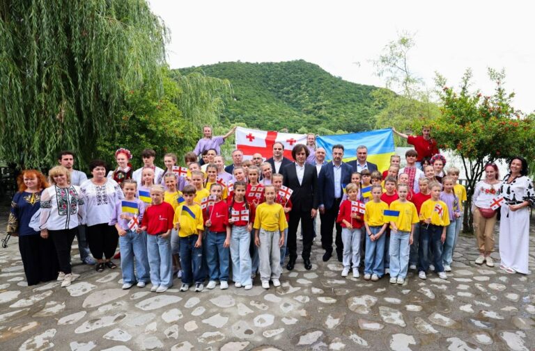 Прем’єр-міністр Грузії Іраклі Кобахідзе зустрівся з вихованцями Київського Палацу дітей та юнацтва