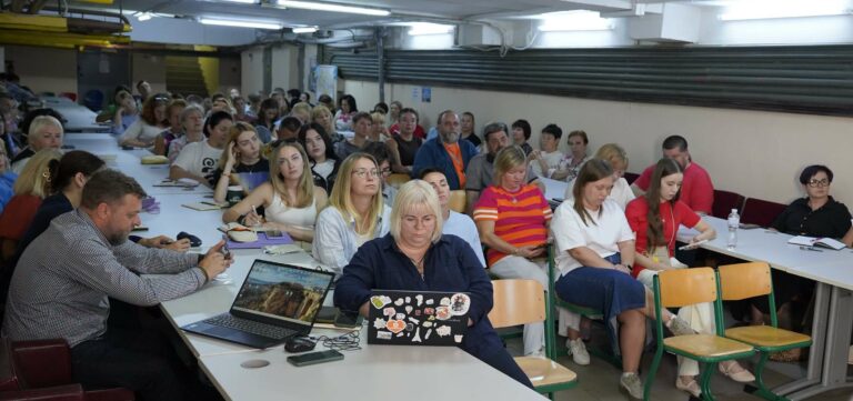 Позашкілля не ставить життя на паузу навіть тоді, коли навколо неспокійно