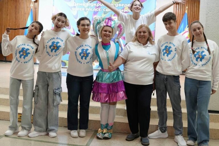З Днем працівників освіти!